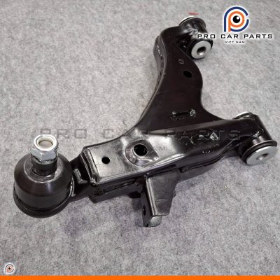 Càng a trước dưới innova bên trái