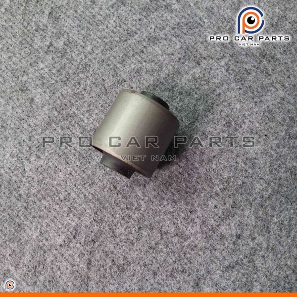 Cao su thanh giằng dọc sau dưới Land Cruiser 1998-2007