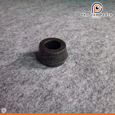 cao su chân phuộc sau innova, fortuner 90385-T0004