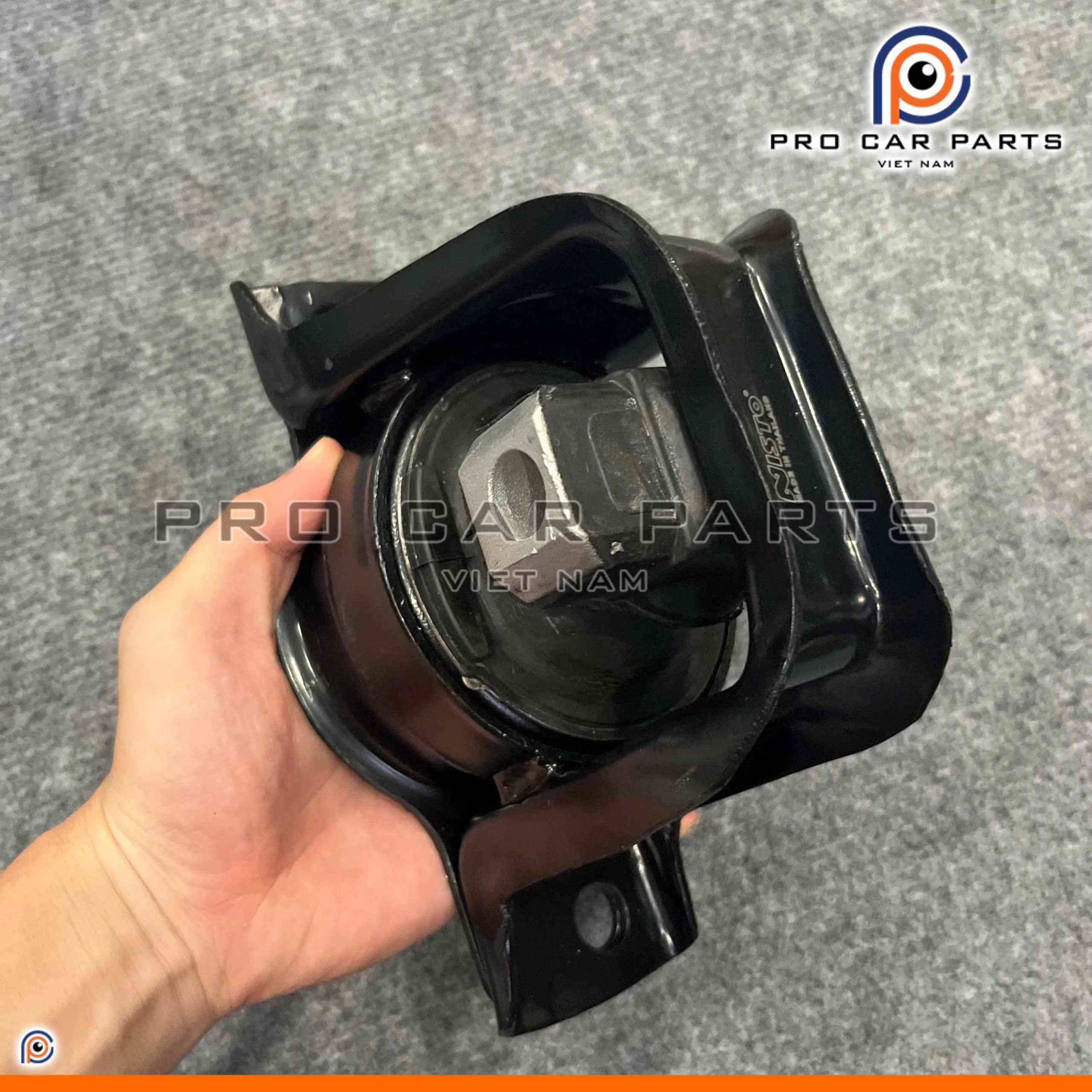 Cao su chân máy phải Livina 2007-2012