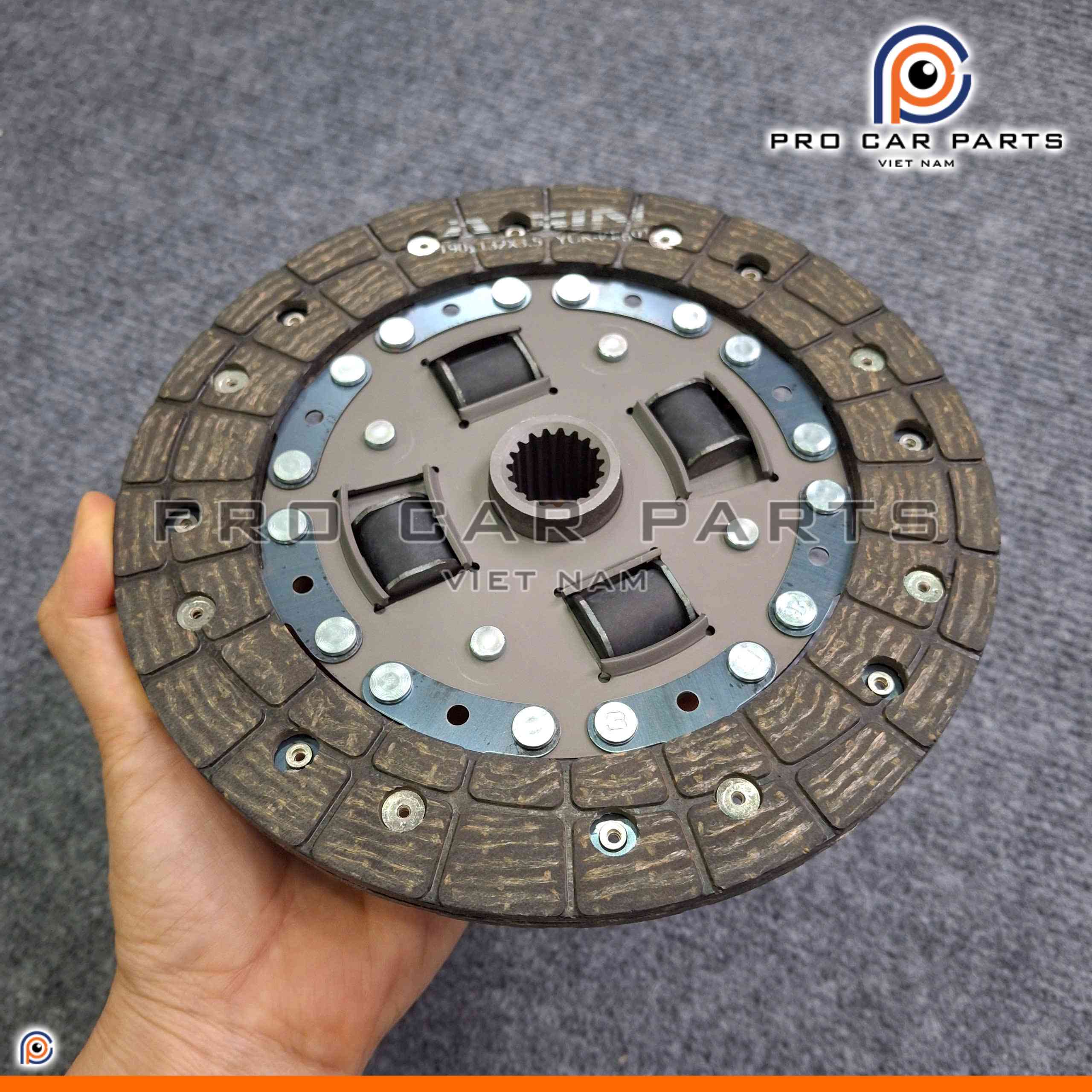 Lá côn Attrage 2013- Nay