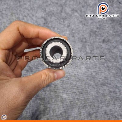 Cao su càng I sau Mazda 3 2003-2013 (Bệ đỡ lò xo) - Cục phía trong